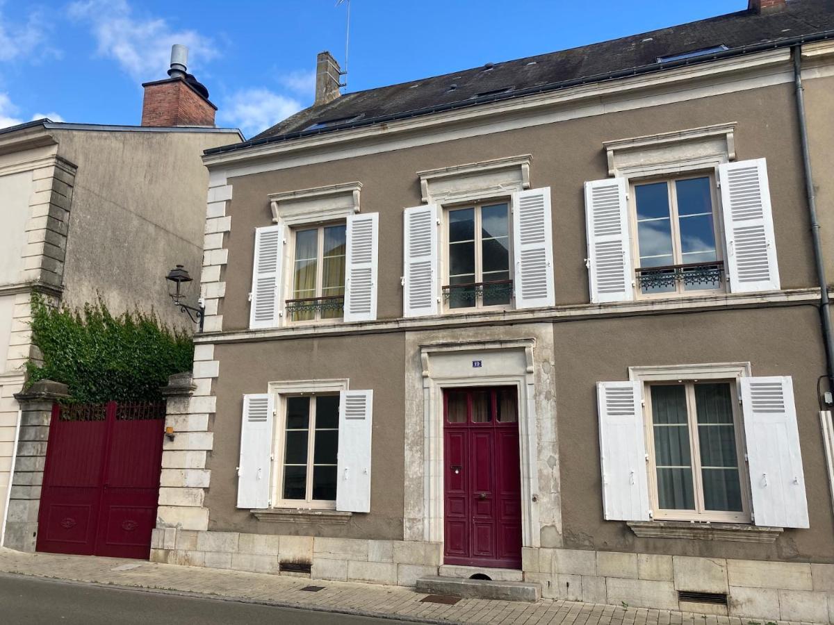 Le Poulailler Bed & Breakfast Loue Exterior photo